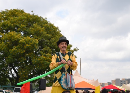 clown making balloons